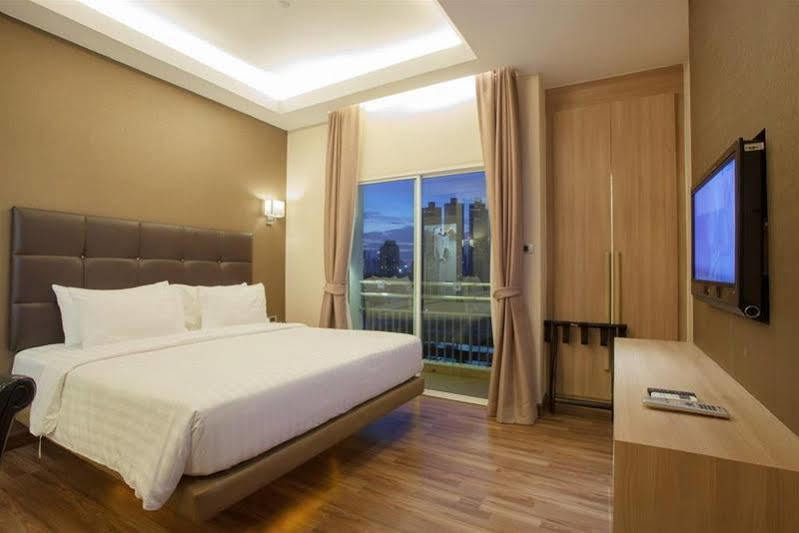 V Residence Serviced Apartment Bangkok Kültér fotó